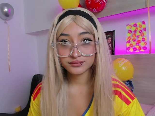 Nina-Mars live cam on BongaCams