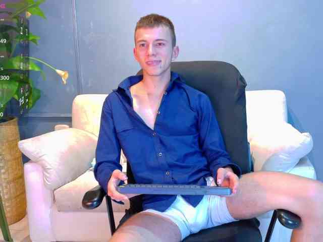 Thiiago-twink Thiiago-twink
