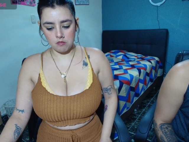 Angela-alejandro live cam on BongaCams