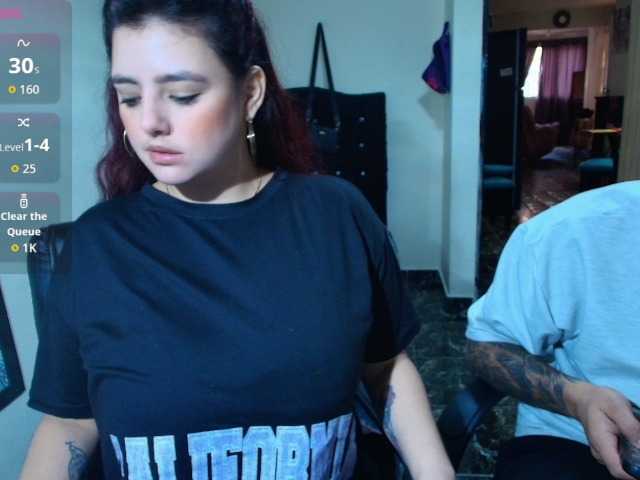 Angela-alejandro live cam preview