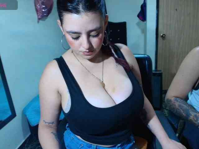 Modelo: Angela-alejandro