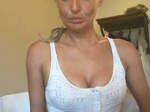 GoddessKai live cam