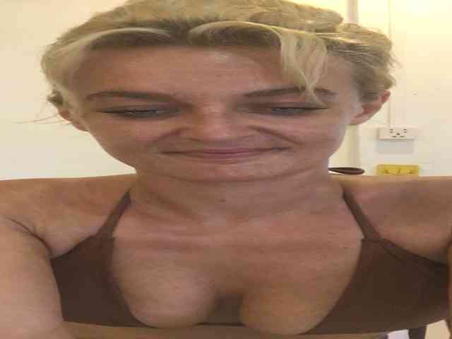 GoddessKai webcam