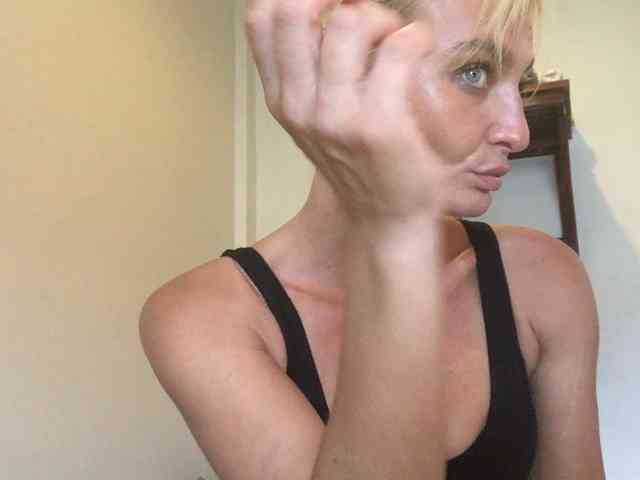 GoddessKai webcam