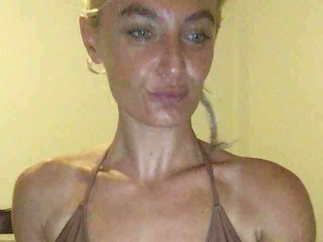 GoddessKai webcam