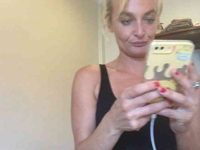 GoddessKai webcam