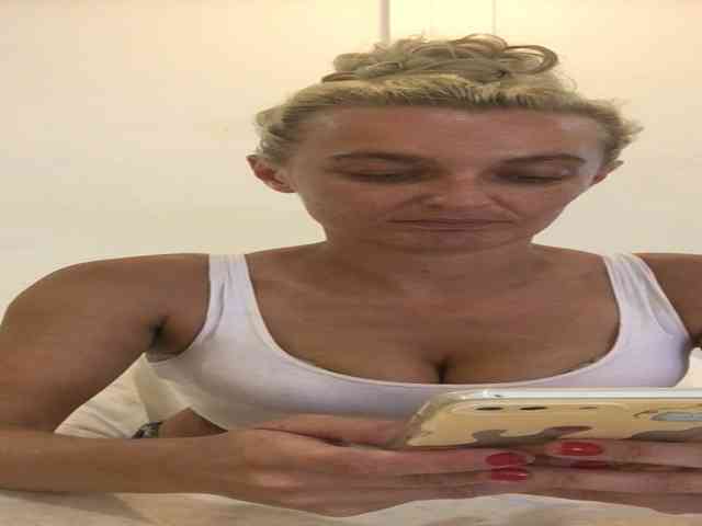 GoddessKai webcam