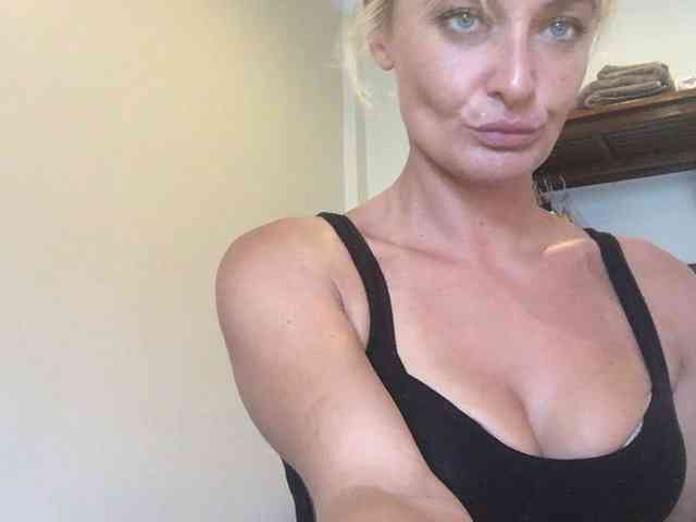 GoddessKai webcam