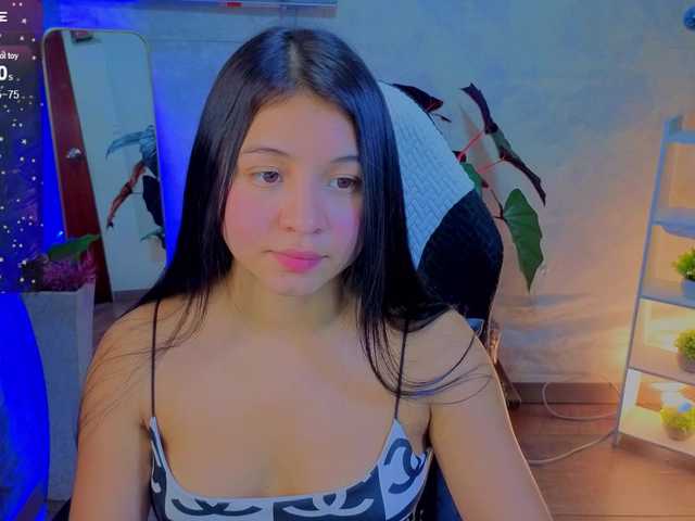 Pixxiie live cam on BongaCams