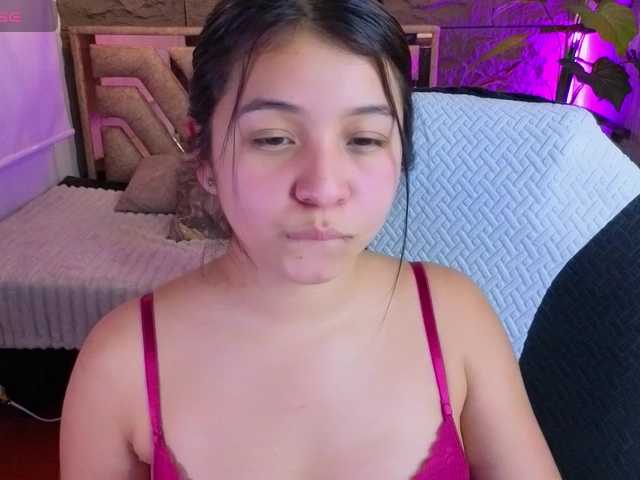 Pixxiie live webcam show