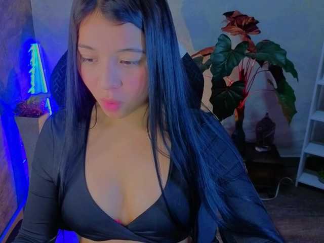 Pixxiie live cam on BongaCams