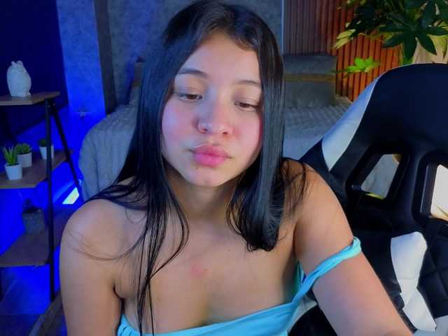 Pixxiie live cam on BongaCams