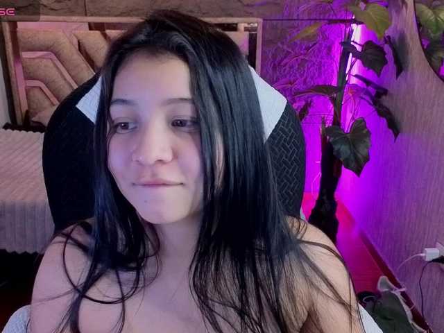Pixxiie live webcam show