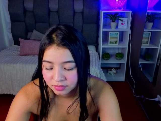 Pixxiie live cam on BongaCams