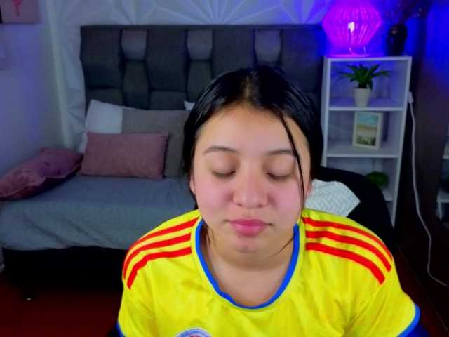 Pixxiie live cam on BongaCams