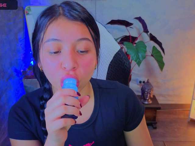 Pixxiie live cam on BongaCams