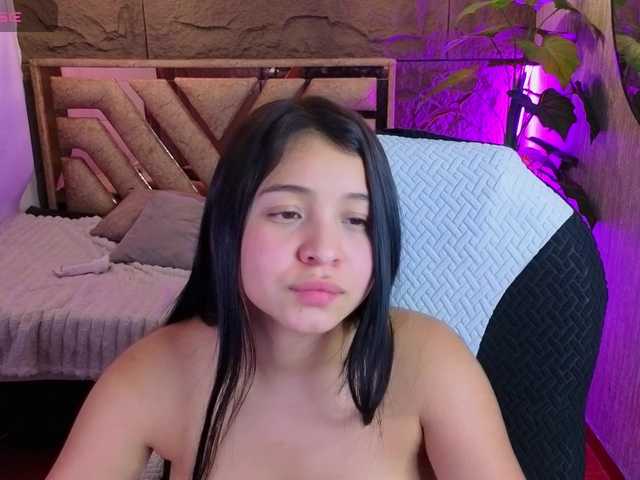 Pixxiie live webcam show