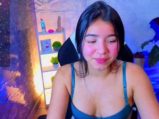 Pixxiie live cam on BongaCams