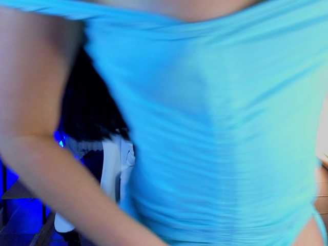 Pixxiie live webcam show
