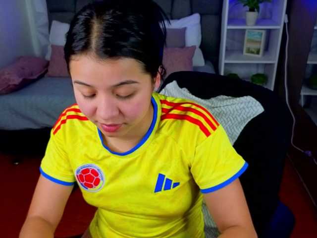 Pixxiie live cam on BongaCams