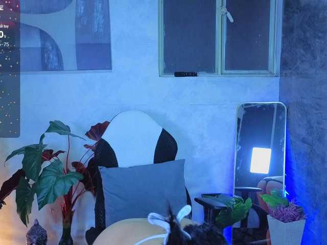 Pixxiie live cam on BongaCams