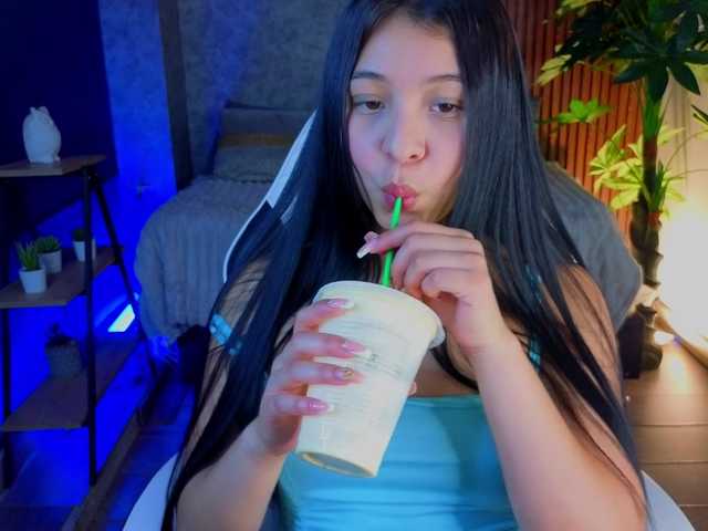 Pixxiie live cam on BongaCams
