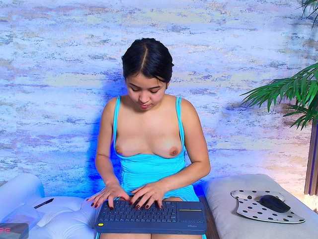 Pixxiie live cam on BongaCams