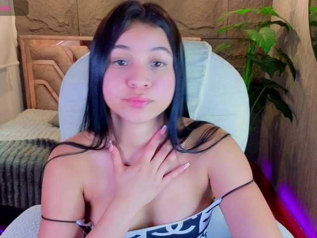 Pixxiie live cam on BongaCams