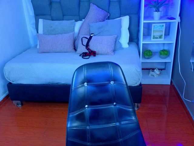 Pixxiie live cam on BongaCams