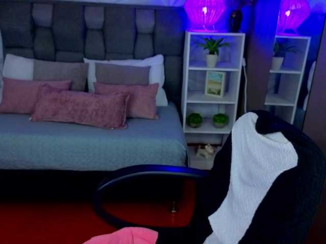 Pixxiie live cam on BongaCams