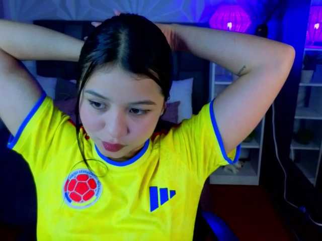 Pixxiie live cam on BongaCams