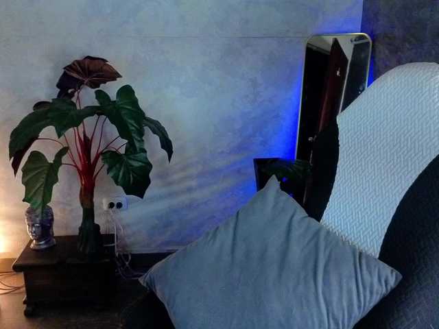 Pixxiie live webcam show
