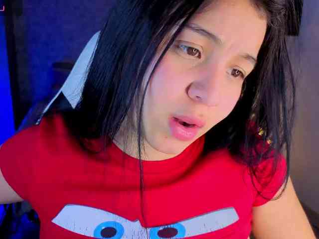 Pixxiie Live Webcam on BongaCams