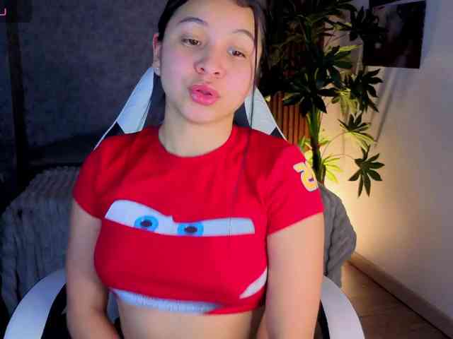 Pixxiie Live Webcam on BongaCams
