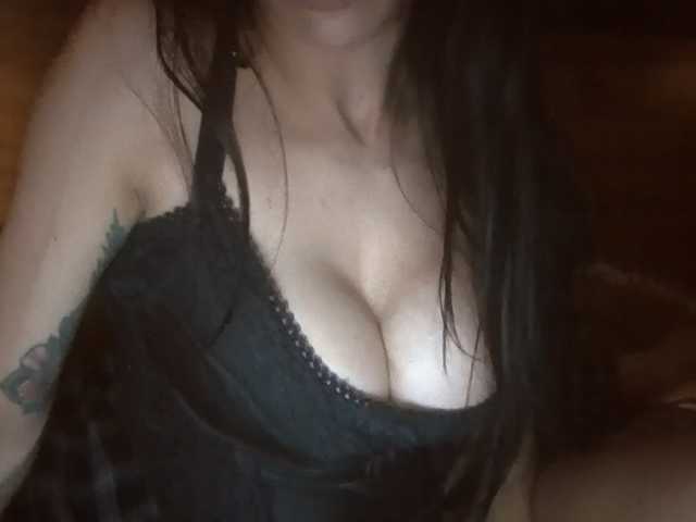 Bellaebello11br live cam on BongaCams