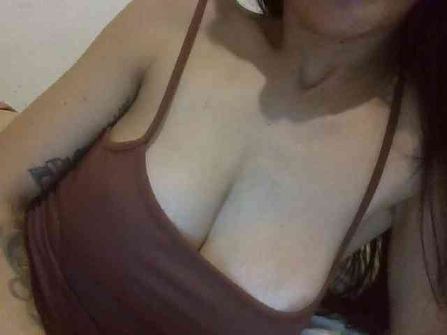 Bellaebello11br webcam