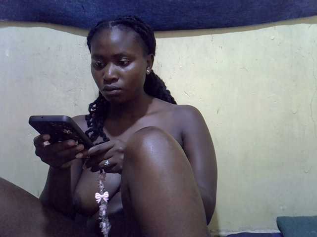 LovelyLiz254 live cam on BongaCams