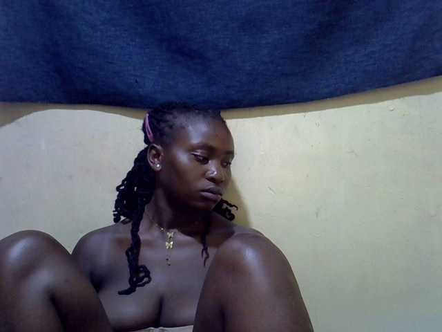 LovelyLiz254 live cam on BongaCams