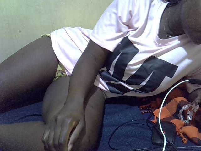 LovelyLiz254 live cam on BongaCams