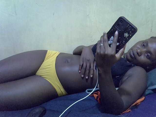 LovelyLiz254 live cam on BongaCams