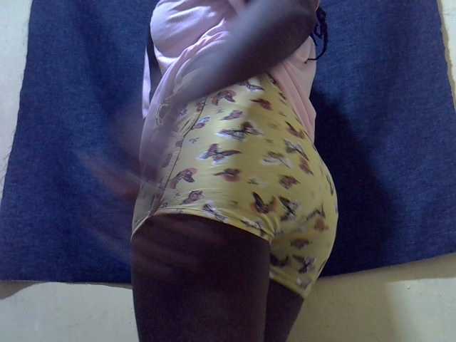 LovelyLiz254 live cam on BongaCams