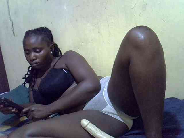LovelyLiz254 webcam