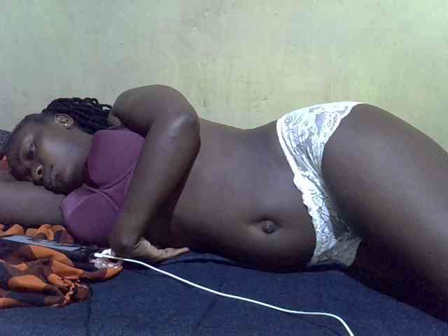 LovelyLiz254 webcam
