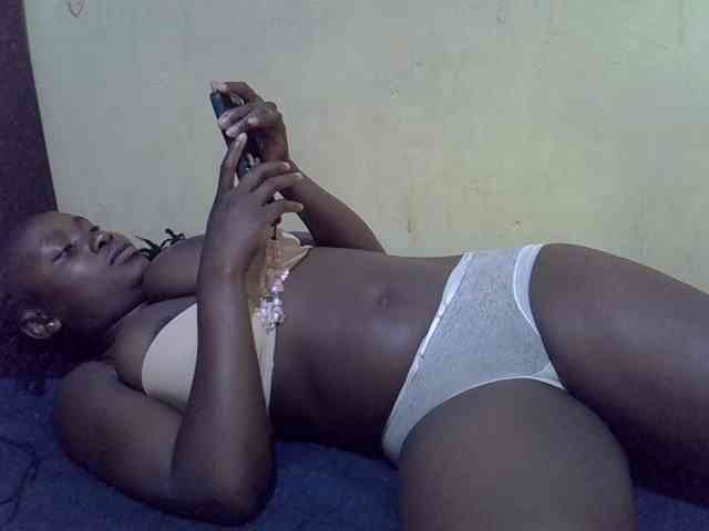 LovelyLiz254 webcam