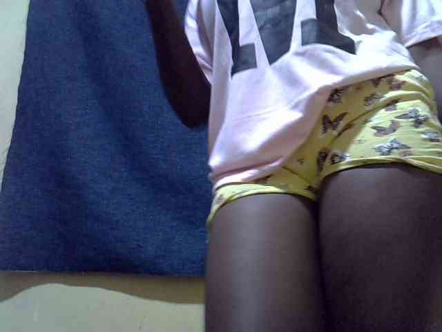 LovelyLiz254 webcam