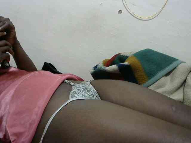 LovelyLiz254 webcam