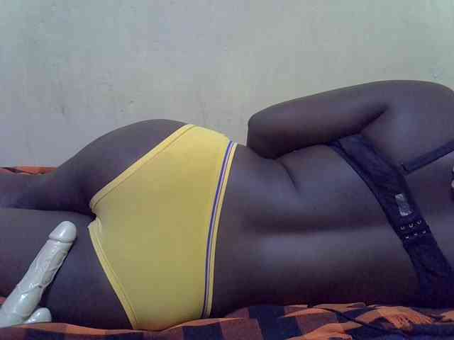 LovelyLiz254 webcam