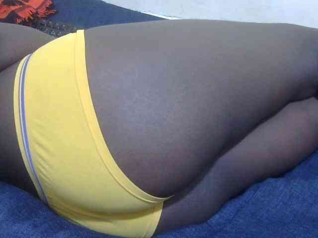 LovelyLiz254 webcam