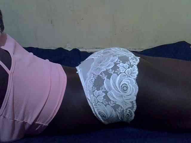 LovelyLiz254 webcam