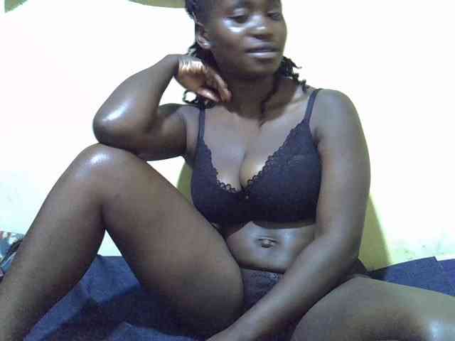 LovelyLiz254 webcam